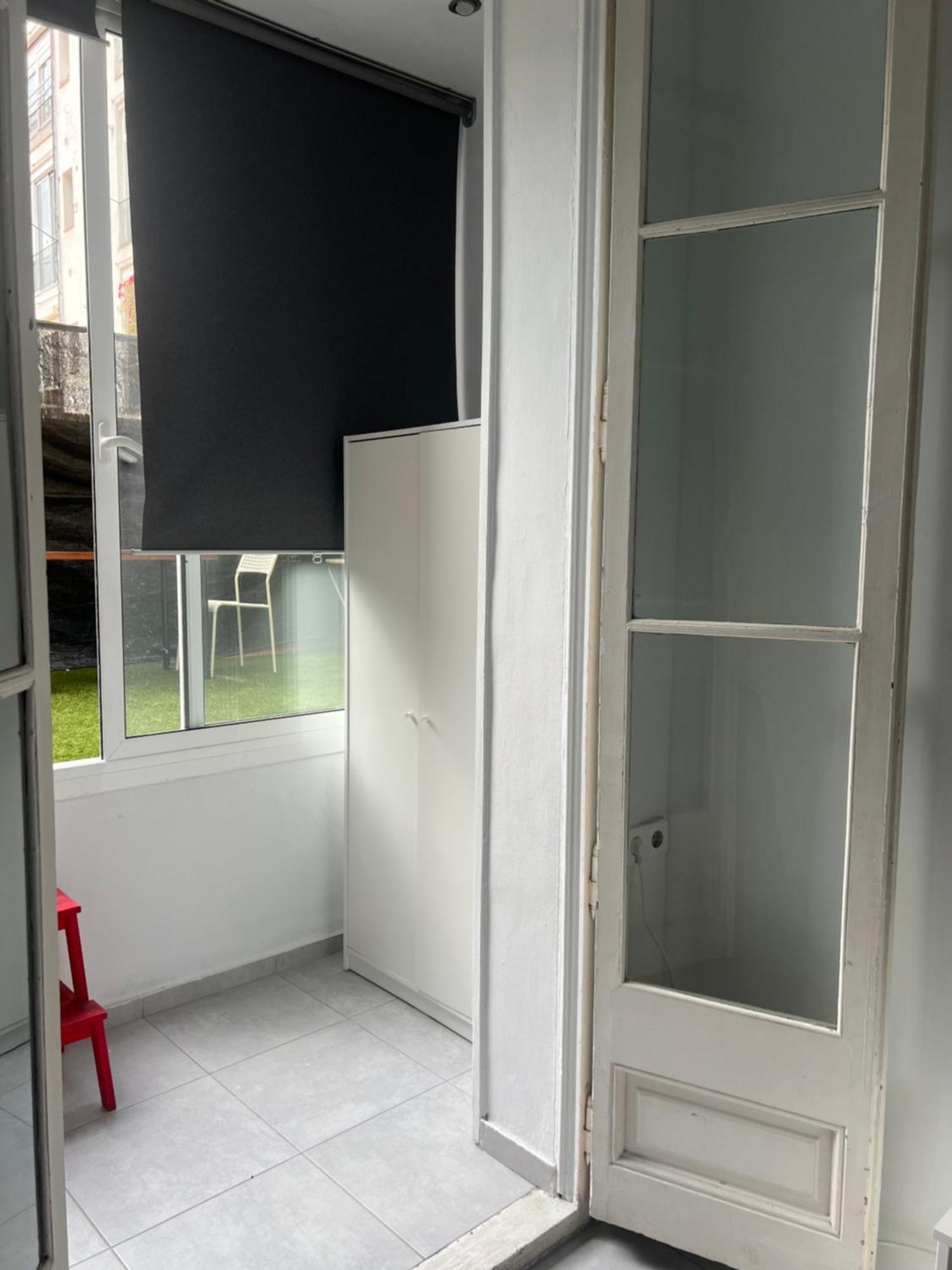 Rooms In Spacious Apartment In City Center Барселона Екстер'єр фото